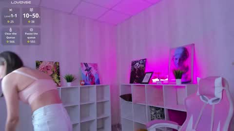 lasly_moon online show from March 2026 01:43:02 AM