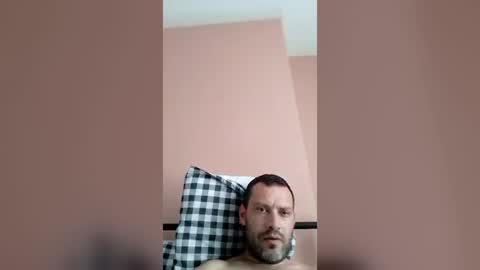 Snapshot of laszloszilagyi925 chatting on June 2026 05:06:01 PM laszloszilagyi925 online show from June 2026 05:06:01 PM