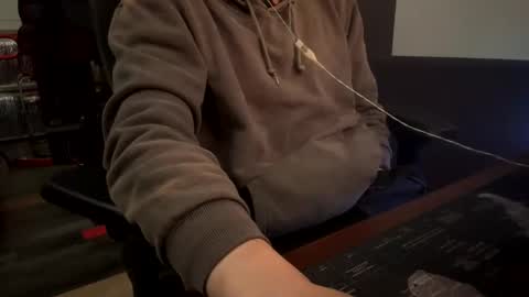 Snapshot of laterall chatting on November 2025 02:47:01 AM YoungLatinStroker online show from November 2025 02:47:01 AM