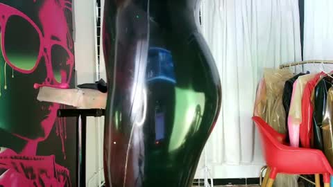 Snapshot of latex_rose_daniels chatting on July 2026 01:53:01 PM ROSE online show from July 2026 01:53:01 PM