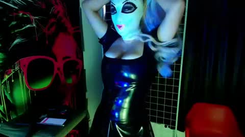 Snapshot of latex_rose_daniels chatting on July 2026 04:49:01 PM ROSE online show from July 2026 04:49:01 PM