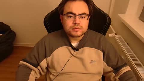 latexboy893 online show from March 2026 05:51:01 PM