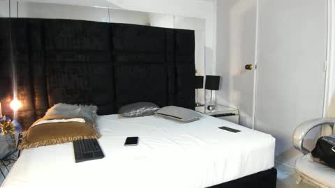 Johana y Santiago online show from February 2025 08:06:01 AM