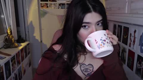 miiiiiiaaaa online show from December 2024 03:37:02 PM