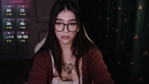 Snapshot of latina_mia chatting on March 2026 02:26:01 AM miiiiiiaaaa online show from March 2026 02:26:01 AM