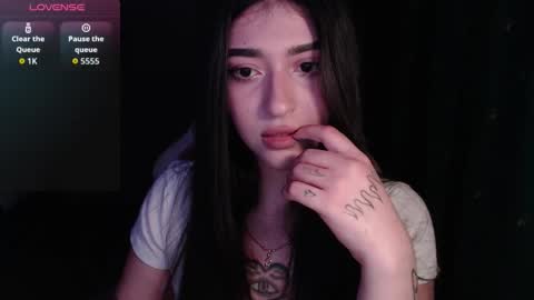 Snapshot of latina_mia chatting on March 2026 05:51:02 PM miiiiiiaaaa online show from March 2026 05:51:02 PM