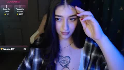 Snapshot of latina_mia chatting on March 2026 01:22:01 PM miiiiiiaaaa online show from March 2026 01:22:01 PM