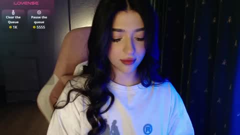 Snapshot of latina_mia chatting on April 2026 04:45:02 PM miiiiiiaaaa online show from April 2026 04:45:02 PM