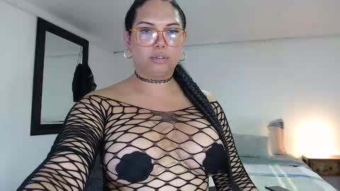 FLOR SALVAJE online show from November 2025 04:20:01 PM