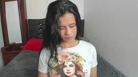 Snapshot of latinaqueen023 chatting on May 2026 02:36:01 PM Luna online show from May 2026 02:36:01 PM