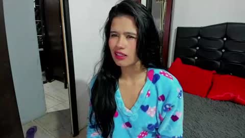 Snapshot of latinaqueen023 chatting on June 2026 09:44:02 AM Luna online show from June 2026 09:44:02 AM