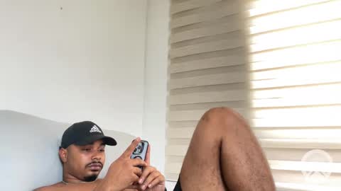 Snapshot of latinbbc_00 chatting on February 2025 08:33:02 PM latinbbc_00 online show from February 2025 08:33:02 PM