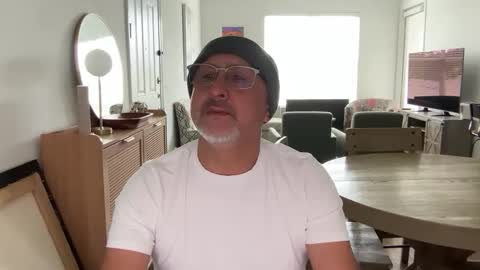 latinbro1986 online show from April 2026 04:26:02 PM