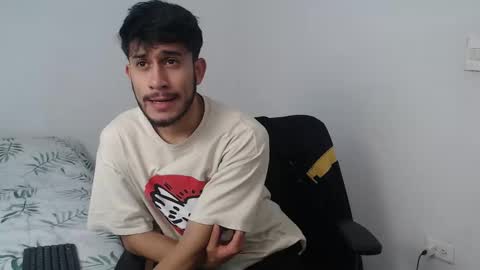 Snapshot of latinbunny7779 chatting on December 2024 10:17:01 PM camilo online show from December 2024 10:17:01 PM