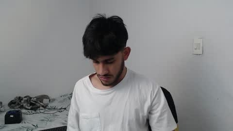 Snapshot of latinbunny7779 chatting on December 2024 04:59:02 AM camilo online show from December 2024 04:59:02 AM