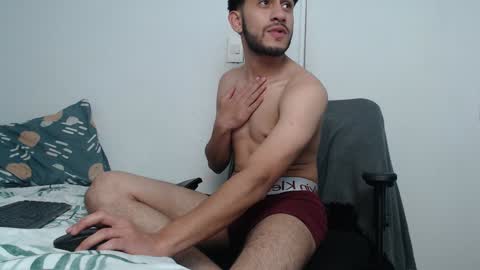 Snapshot of latinbunny7779 chatting on December 2024 09:27:01 AM camilo online show from December 2024 09:27:01 AM