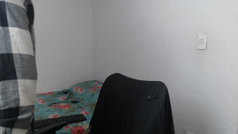 Snapshot of latinbunny7779 chatting on January 2025 11:44:02 PM camilo online show from January 2025 11:44:02 PM