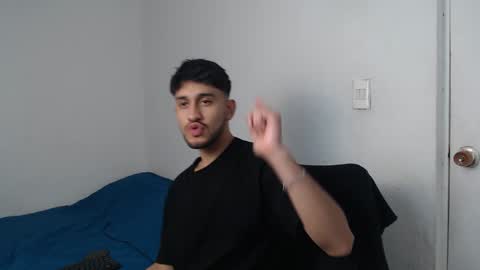 Snapshot of latinbunny7779 chatting on January 2025 06:34:01 AM camilo online show from January 2025 06:34:01 AM