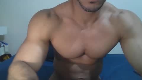 latino_rodri online show from March 2026 12:49:01 PM