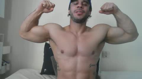 Snapshot of latino_rodri chatting on May 2026 07:35:02 AM latino_rodri online show from May 2026 07:35:02 AM