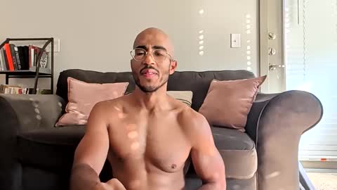 Snapshot of latinomixedbbc chatting on November 2025 03:00:01 PM latinomixedbbc online show from November 2025 03:00:01 PM