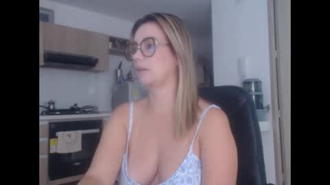 latinpaprika online show from February 2025 11:41:01 AM