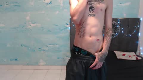 Snapshot of latins_boys_20 chatting on December 2024 06:36:01 AM NICK online show from December 2024 06:36:01 AM