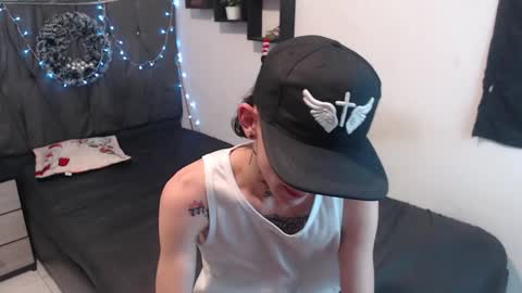 Snapshot of latins_boys_20 chatting on December 2024 04:34:02 AM NICK online show from December 2024 04:34:02 AM