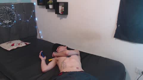 Snapshot of latins_boys_20 chatting on December 2024 09:33:02 AM NICK online show from December 2024 09:33:02 AM