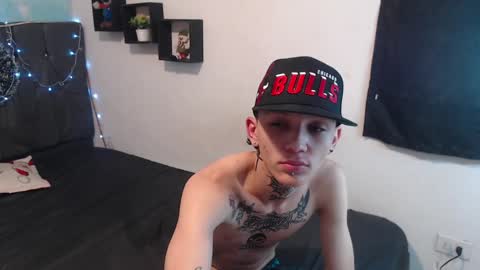 Snapshot of latins_boys_20 chatting on December 2024 07:04:02 AM NICK online show from December 2024 07:04:02 AM