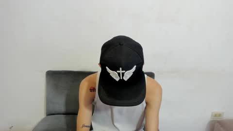 Snapshot of latins_boys_20 chatting on January 2025 03:59:01 AM NICK online show from January 2025 03:59:01 AM