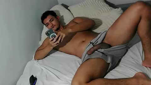 Aaron online show from April 2026 09:46:01 PM