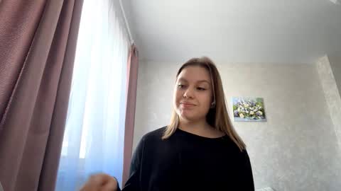 Snapshot of latonyawalla chatting on March 2026 06:41:01 AM Sara online show from March 2026 06:41:01 AM