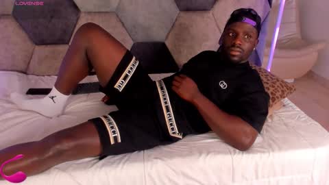 LEANDRO online show from February 2026 03:44:02 AM