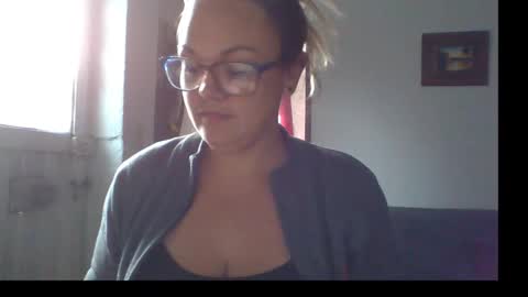 Laura online show from March 2026 09:41:01 PM