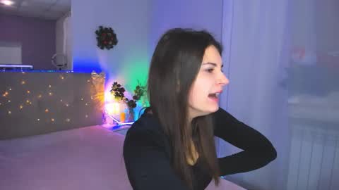 Laura online show from December 2025 06:21:02 AM