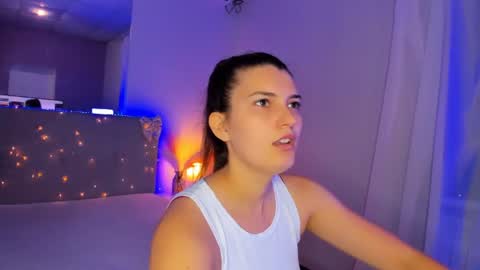 Snapshot of laura__leee chatting on June 2026 05:08:01 AM Laura online show from June 2026 05:08:01 AM