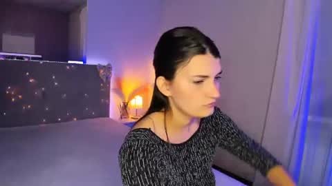 Snapshot of laura__leee chatting on July 2026 07:23:02 AM Laura online show from July 2026 07:23:02 AM