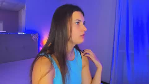Snapshot of laura__leee chatting on July 2026 05:00:02 AM Laura online show from July 2026 05:00:02 AM