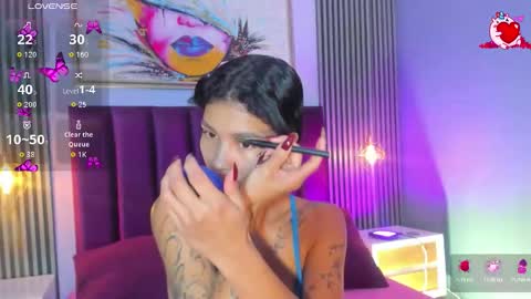 Laura online show from October 2025 01:13:01 PM