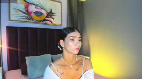 Snapshot of laura_aristizabal_19 chatting on April 2026 12:43:01 PM Laura online show from April 2026 12:43:01 PM