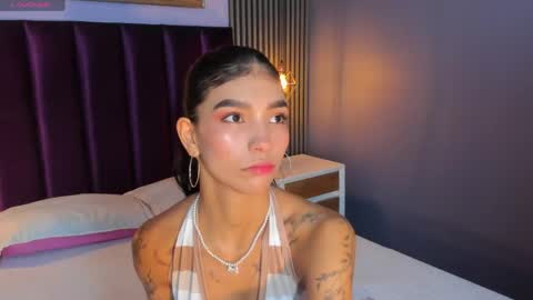 Snapshot of laura_aristizabal_19 chatting on May 2026 11:51:01 AM Laura online show from May 2026 11:51:01 AM
