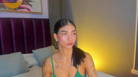 Snapshot of laura_aristizabal_19 chatting on May 2026 11:53:01 AM Laura online show from May 2026 11:53:01 AM