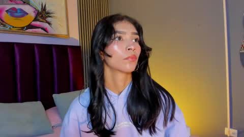 Snapshot of laura_aristizabal_19 chatting on May 2026 11:50:02 AM Laura online show from May 2026 11:50:02 AM