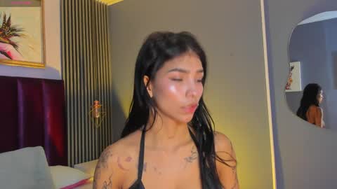 Snapshot of laura_aristizabal_19 chatting on June 2026 12:32:01 PM Laura online show from June 2026 12:32:01 PM