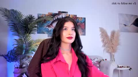 Laura online show from September 2025 07:50:01 PM