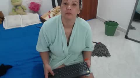 laura_foxx2379 online show from December 2025 06:14:03 PM