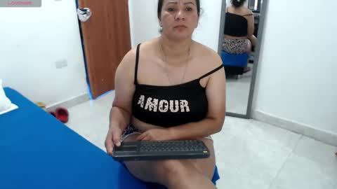 Snapshot of laura_foxx2379 chatting on April 2026 09:37:02 PM laura_foxx2379 online show from April 2026 09:37:02 PM
