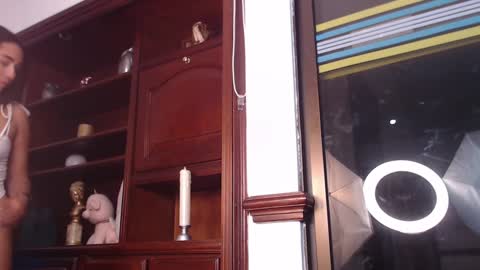 lLAURA online show from December 2024 01:58:02 AM