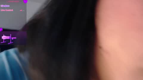 lLAURA online show from December 2024 07:19:02 PM